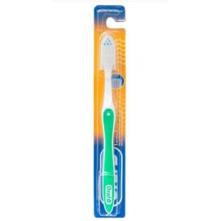 Зубная щетка ORAL-B с крышкой