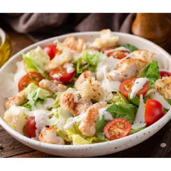 Цезарь классический с курицей, в фирменном соусе